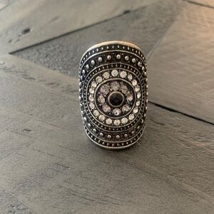 Silver Tone and Black Saddle Rhinestone Cocktail Ring size 8